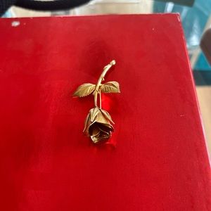 Vintage Gold Tone Rose Brooch Pin